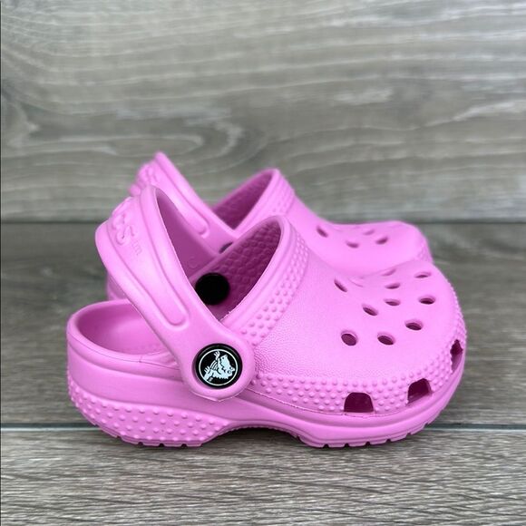 Crocs Classic Toddler Girl Sz 3 Pink Rubber Slip On Comfort Clogs Sandals - Picture 1 of 10